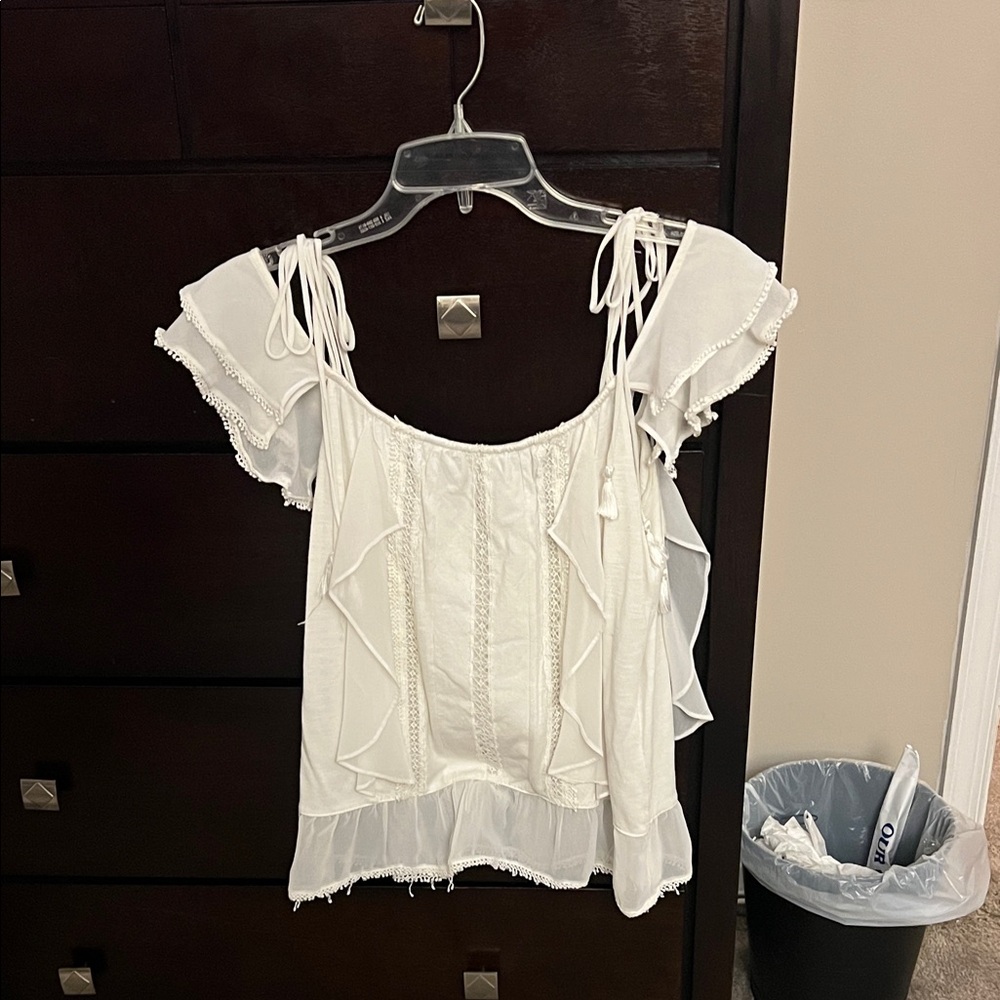 White House Black Market Off-white Ruffle Blouse